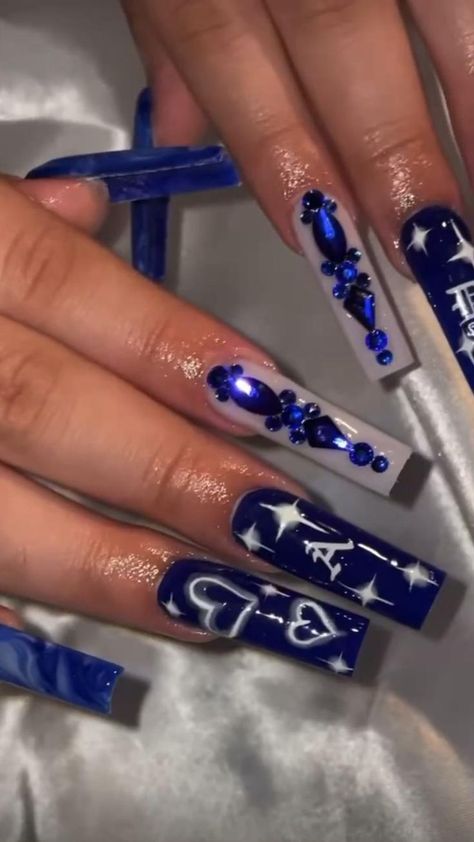 Acrylic Nails Blue And Silver, Nails Blue And Silver, Acrylic Nails Blue, Black And Blue Nails, Blue And Silver Nails, Quinceanera Nails, Silver Nail Designs, Royal Blue Nails, Blue Glitter Nails