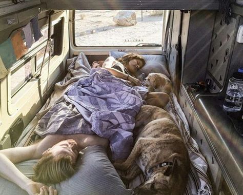 Van Life Diy, Van Car, Hippie Van, Van Home, Van Living, Camper Life, Old Watches, Vintage Camper, Car Camping