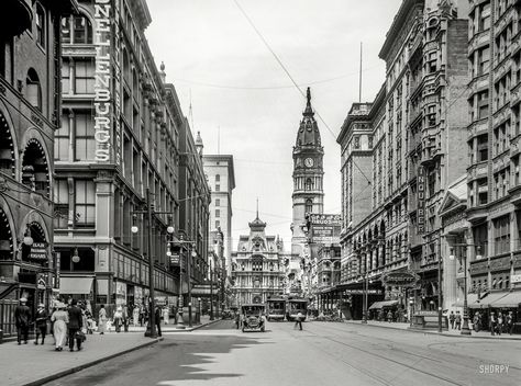 Philadelphia circa 1912. "Market Street west from Eleventh, with view of City Hall." At 548 feet, Philadelphia City Hall, completed in 1901 with its clock tower topped by a statue of William Penn, is the world's tallest masonry building. Poster Art Vintage, Philadelphia City Hall, Colorized Photos, Market Street, Architecture Old, Vintage Life, Clock Tower, High Resolution Photos, White Photo