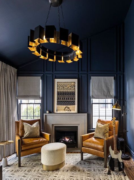 Navy Blue Rooms, Navy Blue Living Room, Dark Blue Walls, Blue Ceilings, Navy Walls, Navy Blue Walls, Blue Lounge, Living Room Renovation, Leather Chairs