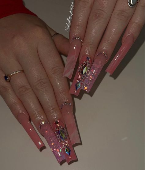 Acrylic Nails With Gems, Nails With Gems, Acrylic Nail Designs Coffin, Acrylic Toe Nails, Acrylic Nail Set, Long Acrylic Nail Designs, Nails Design With Rhinestones, Simple Acrylic Nails, Acrylic Nails Coffin Pink