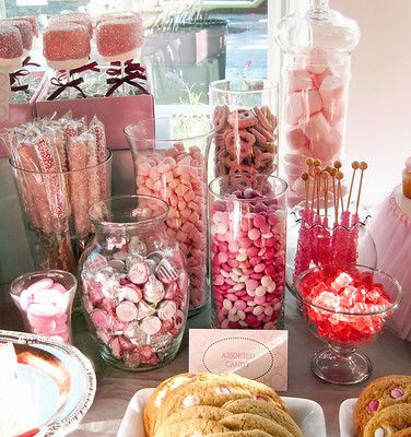 Brunch Dessert Table, Baby Shower Sweets Table, Bridal Shower Candy Favors, Bridal Shower Desserts Table, Buffet Dessert, Diy Dessert, Baby Shower Sweets, Bridal Shower Desserts, Baby Shower Candy Bar