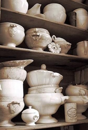 Yellow Ware Bowls, White Crockery, French Farmhouse Kitchen, Iron Stone, White Tableware, French Pottery, Vintage Ironstone, Antique Pottery, Kitchen Design Trends