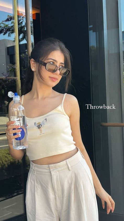 Aditi Bhatia, Creative Poses, Hair Tips Video, Beautiful Photoshoot, Insta Instagram, Glam Dresses, Fashion Fits, Insta Photo Ideas, Casual Style Outfits