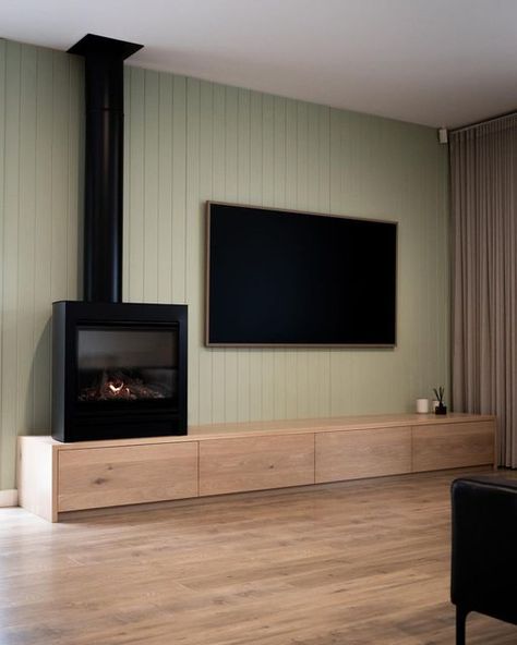 Stoke Fireplace Studio on Instagram: "@timberwolf_design creating a perfect pairing with bespoke cabinetry and a world-class fireplace. Fire: Escea DFS730 Freestanding Gas Fireplace" Living Room With Freestanding Fireplace, Farmhouse Freestanding Fireplace, Escea Gas Fireplace, Wood Heater Ideas Living Rooms, Freestanding Fireplace Living Rooms, Free Standing Fireplace Living Rooms, Free Standing Fireplace Ideas, Fireplace Next To Tv, Escea Fireplace