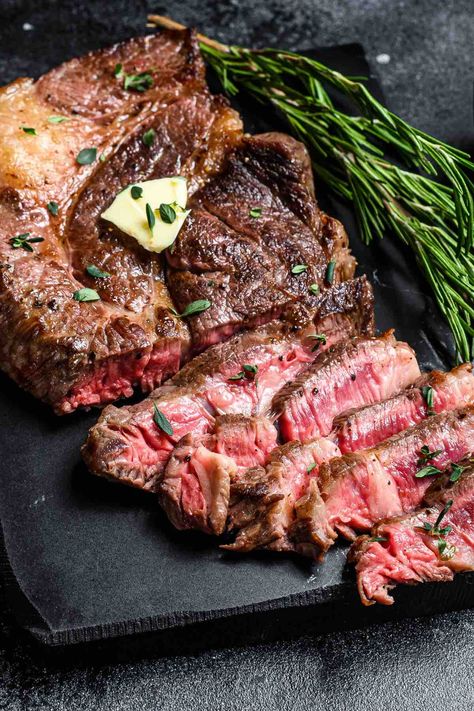 11 Best Chuck Steak Recipes That Are Tender and Juicy Chuck Tender Steak Recipes, Cross Rib Steak, Beef Chuck Steak Recipes, Sous Vide Prime Rib, Shoulder Steak Recipes, Steak Recipes Pan Seared, Chuck Steak Recipes, Beef Chuck Steaks, Rib Eye Recipes