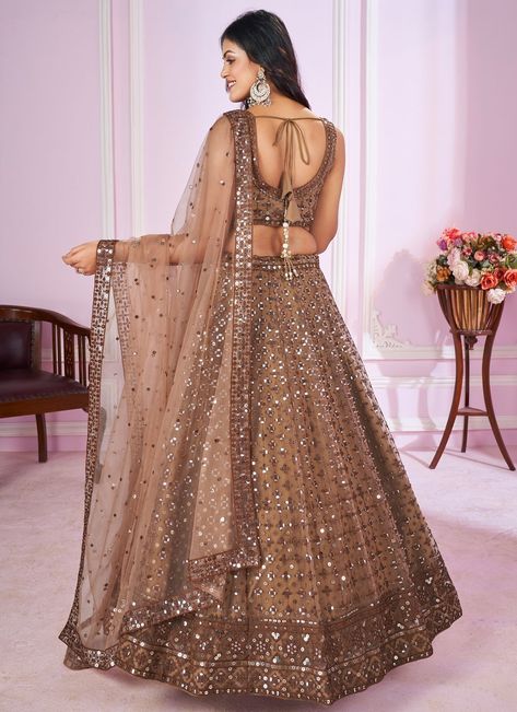 Indian Wedding Gowns, Designer Lehengas, Lehenga Wedding, Lehenga Choli Online, Mother Of The Bride Outfit, Lehenga Collection, Ghagra Choli, Designer Kurti, Smart Dress