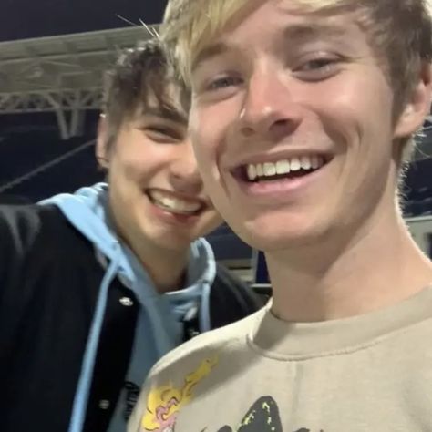 Colby Smiling, Sam And Colby Fanfiction, Love Sam, Fangirl Problems, Colby Brock, Sam And Colby, Emo Boys, Colby, Man Crush