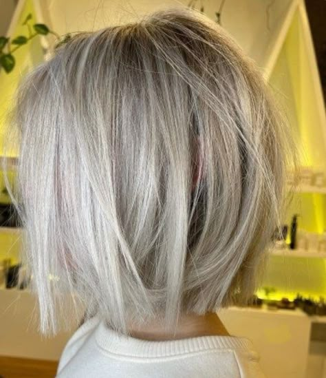 Grey Choppy Bob, Messy Bobs, Messy Bob Hairstyles, Messy Bob, Icy Blonde Hair, Blonde Bob Hairstyles, Wavy Lob, Shaggy Bob, Cool Blonde Hair