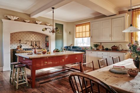 Victorian Country House, Kitchen Victorian, Bespoke Kitchen Design, Joinery Design, Victorian Kitchen, Classic Kitchen, Family Kitchen, Old Kitchen, Bespoke Kitchens