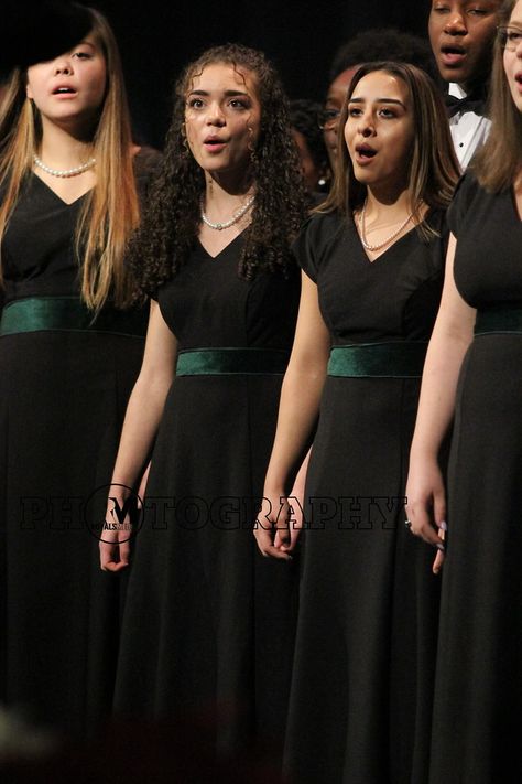 Choir Uniforms, Choir Dresses, Dresses Church, Christmas Concert, Performance Dresses, Uniform Fashion, Long Gown, Choir, On Stage