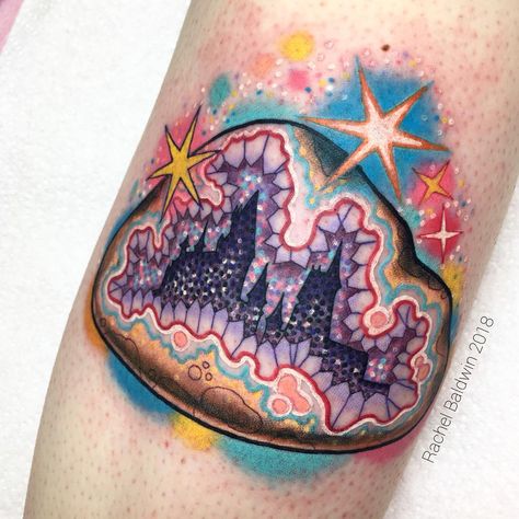 Crystal Chest Tattoo, Geode Tattoo, Crystals Tattoo, Crystal Tattoos, Hogwarts Tattoo, Gem Tattoo, Tattoos Inspo, Crystal Tattoo, Alien Tattoo