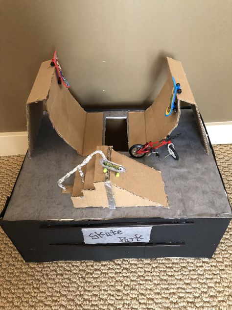 Diy Mini Skate Park, Skateboard Valentine Box Ideas, Finger Skateboard Park Diy, Diy Tech Deck Skatepark, Fingerboard Park Diy, Valentines Box Diy, Fingerboard Skatepark, Skatepark Art, Therapeutic Art Activities