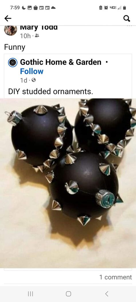 Black Goth Christmas Tree, Goth Christmas Decorations Diy, Diy Goth Christmas Ornaments, Diy Spooky Christmas Ornaments, Punk Christmas Tree, Goth Ornaments Diy, Black Christmas Decorations Diy, Diy Gothic Christmas Ornaments, Macabre Crafts Diy