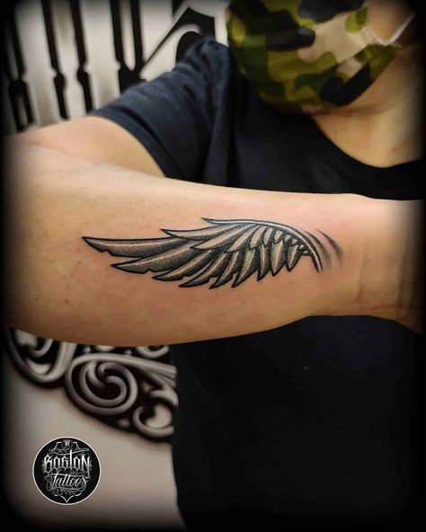 Tattoo Wings Arm, Angel Wing Tattoo For Men, Small Wings Tattoo Design, Wing Forearm Tattoo For Men, Wings Small Tattoo, Wings Of Freedom Tattoo, Angel Wings Tattoo Man, Wings Tattoo Men, Tattoo Wings Angel