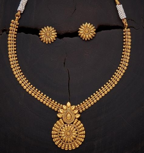 Neckless Gold Jewelry New Design, Jewelry Design Necklace Gold Indian, Light Weight Gold Necklace Indian, Small Gold Necklace Set Indian, Gold Necklace Set Simple Indian, Kasu Malai, Durga Chalisa, Indian Gold Necklace Designs, Indian Gold Jewellery Design