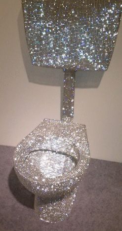 Sparkle Toliet Glitter Toilet Seat, Bling Crafts, Toilet Seat, Luxury Living, Wall Lights, Sparkle, Glitter, Instagram Post, Instagram Photo