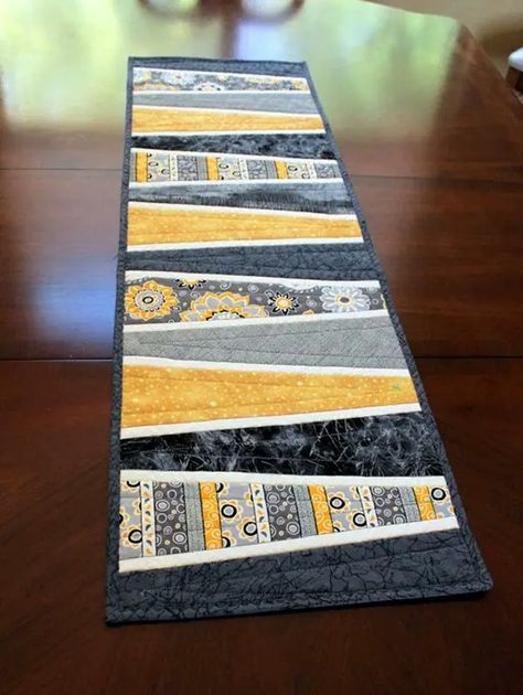 Modern Table Runners Quilted, Modern Table Runner, Quilt Runners, Table Runner Quilt, Quilt Table Runners, Modern Table Runners, Patchwork Table Runner, Bed Runners, Quilted Table Runners Patterns