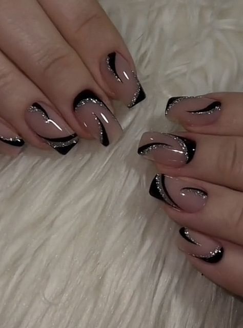 Fancy Nail Art, Unghie Sfumate, Gel Toe Nails, Nagellack Trends, Manicure Nail Designs, Fancy Nails Designs, Silver Nail, Pretty Nail Art Designs, Nail Art Designs Videos