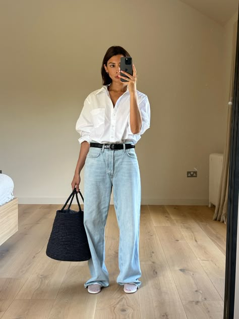 Marianne Smyth of Smyth Sisters Shopping Picks: This Month's Top New-In Buys | Who What Wear UK Traje Cowgirl, Ballet Flats Outfit, Looks Jeans, Chique Outfits, Flats Outfit, Style Casual Chic, Looks Street Style, Cowgirl Outfits, 가을 패션