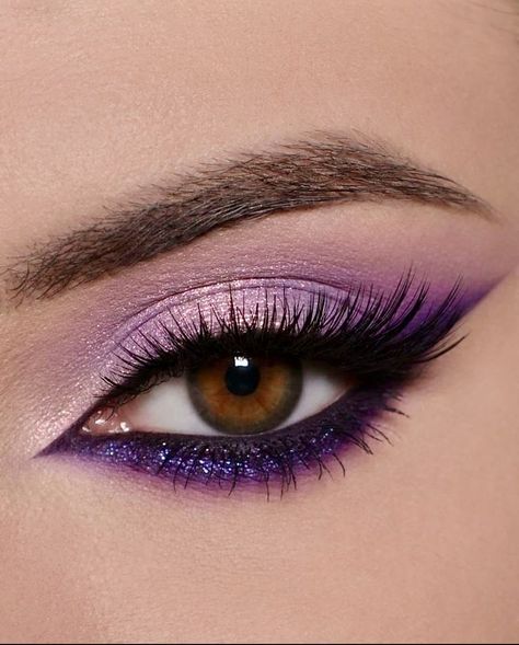 Brown Eyelashes, Lavender Makeup, Eye Makeup Images, Eye Makeup Looks, Sleek Makeup, Makeup 101, Purple Makeup, Colorful Eye Makeup, Cute Makeup Looks