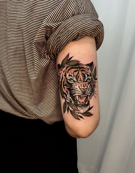 Neotraditional Tiger Tattoo, 2 Tiger Tattoo, Tiger Tattoo Traditional, Tiger Tatoos, Tigres Tattoo, Traditional Tiger Tattoo, Tiger Tattoo Sleeve, Neo Tattoo, Leopard Tattoos