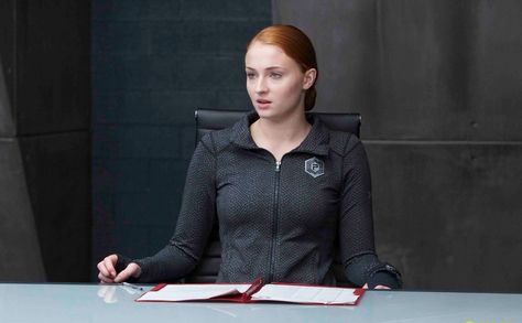 Sophie Turner in Barely Lethal Barely Lethal, University Challenge, Adventure Movie, Sansa Stark, Sophie Turner, Face Off, Wow Products, Women's Blazer, University