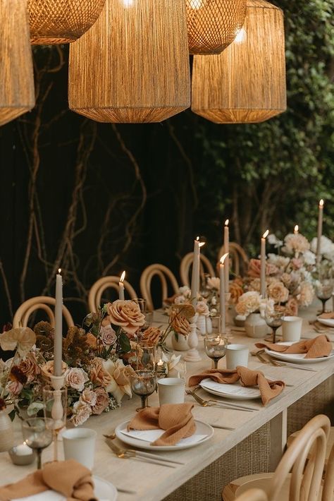 Brown Wedding Themes, La Jolla Wedding, Earth Tone Wedding, Wedding Color Pallet, Neutral Wedding Colors, Deco Nature, Dinner Table Setting, Dinner Table Decor, Wedding Place Settings