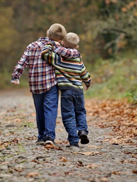 Brother Poses, Sibling Photography Poses, Brother Pictures, Brothers Photography, Brother Photos, Sibling Pictures, Barn Photography, Sibling Poses, Sibling Photography