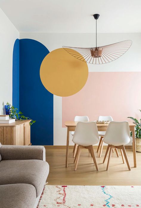 Casa Amar | NOMADE ARCHITETTURA E INTERIOR DESIGN | Archello Colorful Feature Wall, Wall Paint Mural, Colour Block Walls, Yellow Mural, Colour Blocking Interior, Bedroom Frames, Colorful Apartment, Family Room Walls, Escalier Design