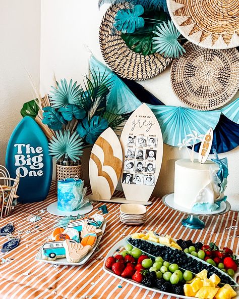 The Big One Wave Birthday Theme, Surfer Birthday Cookies, Surfs Up Party Food, Surf Theme Party Decorations, The Big One Table Decorations, Surf Party Decor, Surf Theme Centerpieces, Aloha First Birthday Party, The Big One Birthday Party Surf