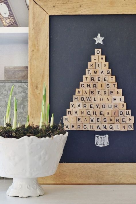 DIY: We love this Scrabble Tile Christmas Tree. Easy to make! Tile Christmas Tree, September Halloween, Spooky Cocktails, Scrabble Christmas, Scrabble Letter Crafts, Scrabble Tile Crafts, Scrabble Crafts, Scrabble Art, Autumn Decoration