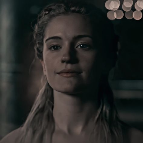 Icon Alicia Agneson Freydis, Norse Queen, Freydis Vikings, Women Faceclaims, Laena Velaryon, Wide Set Eyes, Aemond Targaryen, Finnick Odair, Black Hair Blue Eyes