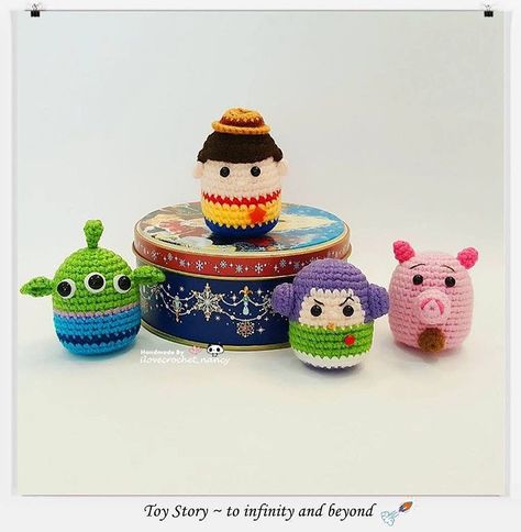 Toy Story tsum tsum ~ A Birthday present specially crochet for my lovely nephew ପ(๑•̀ᴗ-♡ॢ)fෆr yෆu*೨⋆*✩ (pattern from Disney Amigurumi Book) Crochet Toy Story, Crochet Tsum Tsum, Finger Puppet Patterns, Crochet Scarf Easy, Puppet Patterns, Crochet Disney, Disney Ornaments, Crochet Beanie Pattern, Crochet Wool