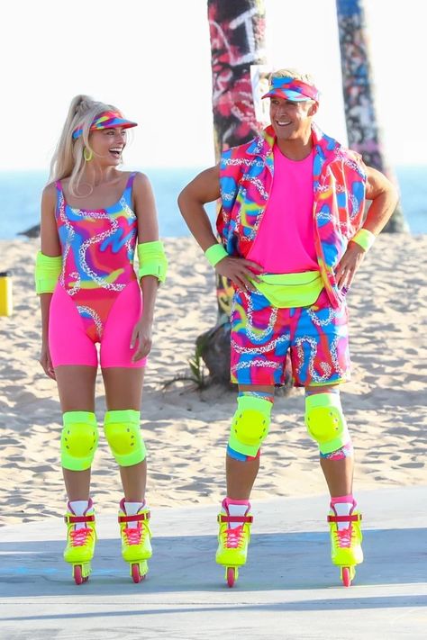 See Margot Robbie and Ryan Gosling Dressed as Barbie and Ken Barbie Movie Roller Skates, Barbie And Ken Outfits, Barbie Movie Costume, Dresscode Ideas, Western Rodeo Outfits, Barbies Outfits, Barbie And Ken Costume, Barbie Costumes, Barbie Cosplay