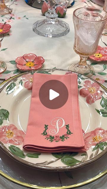 Replacements, Ltd. on Instagram: "Have you seen this vintage dinnerware pattern? When the ground-breaking Desert Rose pattern by Franciscan premiered in 1941, it was a distinctly American contrast to traditional European bone china. The gamble paid off - Desert Rose would go on to become one of the largest selling casual tableware patterns in the history of dinnerware! #athomewithreplacementsltd #tablesetting #tablescape #tablestyling #homedecor #tableware #maximalist #maximalism #coastalgrandmother #grandmillenial #vintagecollection #tablewareset #desertrose #desertrose #desertrosepink #desertrose #desertrosedecals #vintage #vintagestyle" Franciscan Desert Rose Tablescape, Desert Rose Dishes, English Garden Cottage, Franciscan Desert Rose, Pretty Dishes, Ground Breaking, Paid Off, Vintage Dinnerware, Tableware Set