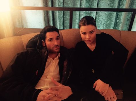 Lucifer Cast, Lauren Tom, Bts Pic, Chloe Decker, Tom Ellis Lucifer, Lauren German, Dan Stevens, Taylor Kinney, Tom Ellis