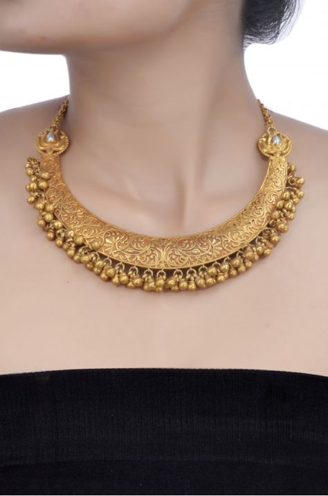 Amrapali Gold Jewelry Fashion Necklace, Engagement Ring Non Traditional, Necklace Women Gold, Amrapali Jewellery, Women Gold Chain, Wedding Ornaments, Ladies Jewellery, Gold Chain Design, Necklace Indian