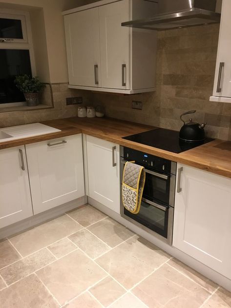 Cream Oak Kitchen, Cream Kitchen Flooring Ideas, Cream Kitchen Oak Worktop, Brown Worktop Kitchen, White Kitchen With Oak Worktop, B&q Kitchen, Oak Kitchen Worktop, White Kitchen Oak Worktop, Oak Worktop Kitchen