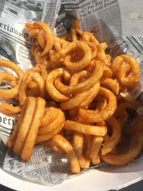 [I ate] Seasoned Curly Fries Curly Fries, Food Babe, Delicacy Food, Food Therapy, Yummy Comfort Food, Food Photographer, Pink Lady, Food Images, The Hub