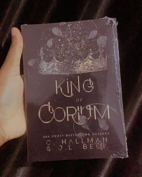 I just finished fourth wing and I could swear I didn’t see that plot twist coming at the end😭, I’d rate it a 10 out of 10, it kept me on my toes till the end, there wasn’t a dull moment. My next read will be King of Coruim, a dark high school bully romance, I’ve heard a lot about it and I’m actually soooo exited to start. #books #darkromance #fourthwing #highschool #bullyromance #bookstagram #readers Dark Romance Books, Till The End, Book Corners, Book Add, Plot Twist, See It, Romance Books, Worth Reading, High School