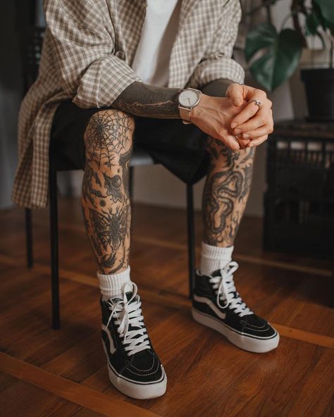 DIMA BYCHICK on Instagram: “what time is it now!? 🕰” Fashion Tattoo Ideas, Men’s Leg Tattoo, Vans Life, Estilo Vans, Spring Swag, Men Outfit Ideas, Skater Look, Fashion Tattoo, Outfit Ideas Casual