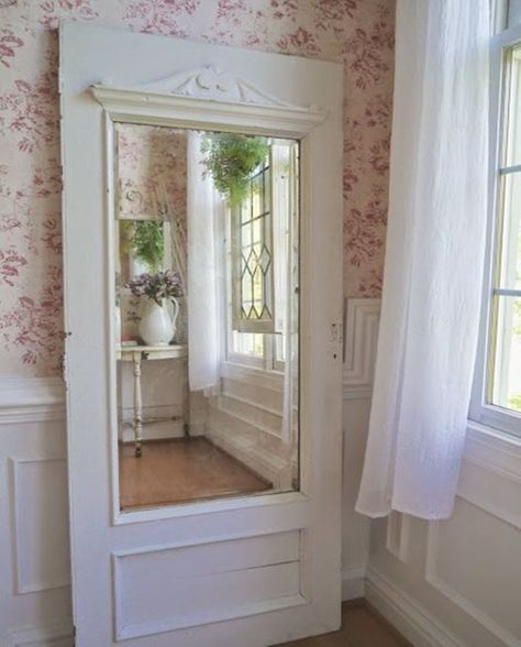 10 Artistic And Practical Repurposed Old Door Ideas - Matchness.com Old Door Ideas, Bedroom Barn Door, Salon Interior Design Ideas, Doors Repurposed, Cottage Bedroom, Salon Interior Design, Chic Bathrooms, White Doors, Farmhouse Cottage