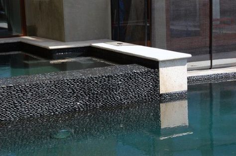 Top 60 Best Home Swimming Pool Tile Ideas - Backyard Oasis Designs Waterline Pool Tile, Spa Tile, Mosaic Pool Tile, Black Feature Wall, Pool Finishes, Black Mosaic, Swimming Pool Tiles, Swimming Pool House, Pebble Tile