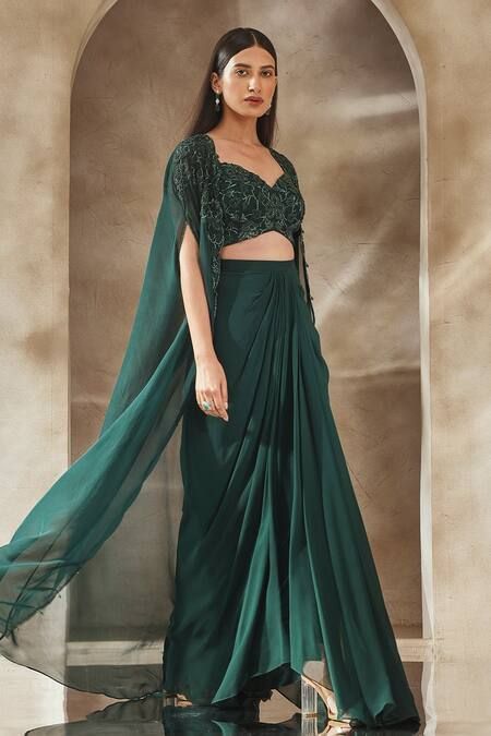 Buy Emerald Green Blouse And Skirt Georgette Embroidery Zari Cape Open Set For Women by Seema Thukral Online at Aza Fashions. Seema Thukral, Indian Outfits Modern, डिजाइनर कपड़े, Emerald Green Blouse, Mehendi Outfit, Function Dresses, Trendy Outfits Indian, Mehendi Outfits, Lehenga Designs Simple