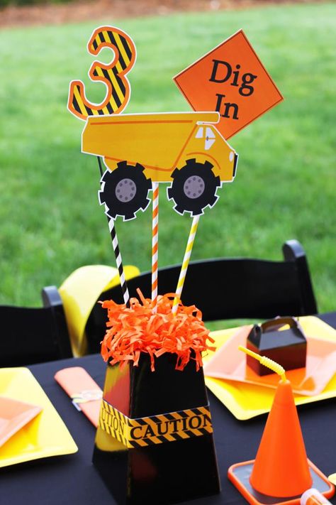 Construction Party Planning Ideas Supplies Ideas Cake Decorations Construction Zone Party, Construction Themed Birthday Party, Dump Truck Birthday Party, Dump Truck Birthday, Construction Theme Birthday Party, Construction Theme Party, Construction Trucks, Birthday Party Centerpieces, Construction Birthday Parties