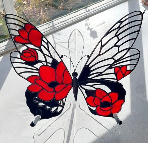 Stained Glass Tattoo, Diy Stained Glass Window, Stained Glass Patterns Free, Fused Glass Artwork, Stained Glass Birds, Stained Glass Butterfly, Tiffany Glass, Stained Glass Diy, Stained Glass Lamps