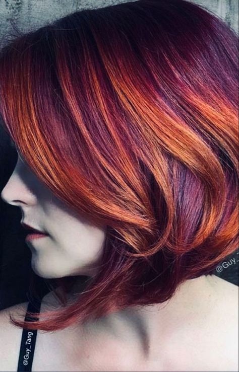 Fall 2023 Hair Color Trends Red, Dark Sunset Hair, Fall 2023 Hair Color Trends, Bob Hair Color Ideas, Poppy O Hair, Exotic Hair, Purple Hair Highlights, Medium Shag, Vivid Hair