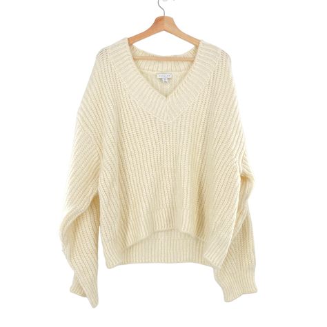 Topshop Chunky Thick Knit Cream V-Neck Pullover Oversized Cozy Sweater. Pal1500 Chunky V Neck Sweater, Cream Knitted Sweater, Thanksgiving Fits, Cute Oversized Sweaters, Oversized Cream Sweater, White Oversized Sweater, Cute Sweaters For Fall, Preppy Things, Simple Sweatshirt