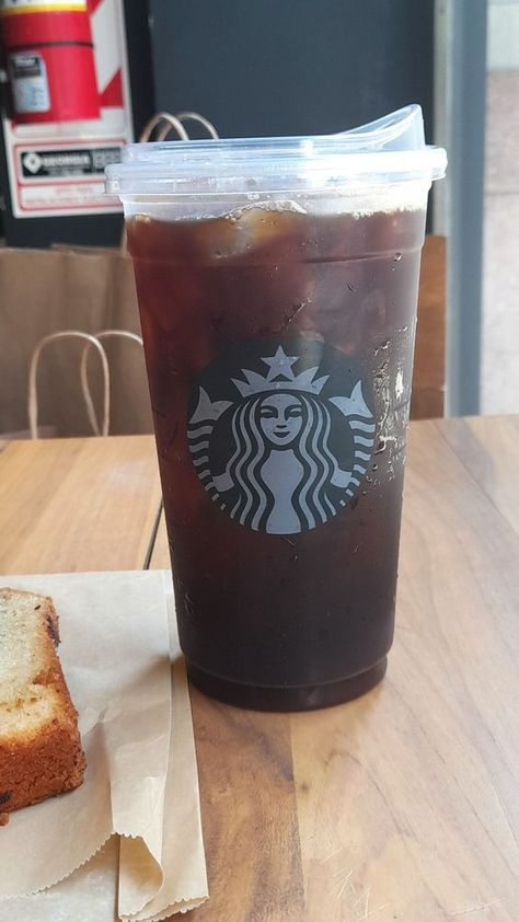 Americano Coffee Aesthetic, Iced Americano Starbucks, Americano Starbucks, Starbucks Americano, Homemade Coffee Drinks, Iced Americano, Secret Menu Items, Americano Coffee, Perfect Summer Drink